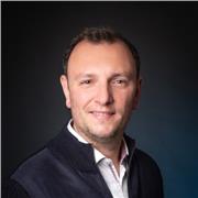 Professeur particulier donne cours de Comptabilité Gestion Analyse Financière à des étudiants